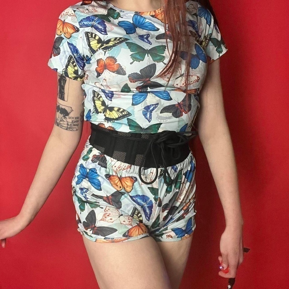 Butterfly short and tee set 💙🧡​​​​​​​​​​​​​​​​​​​​​​​